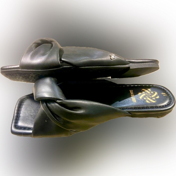 Sam&Libby NWOT Black Flats. Womens Size 8.5 - Picture 2 of 5